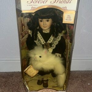 Luxurious Cream Lace Home Accent